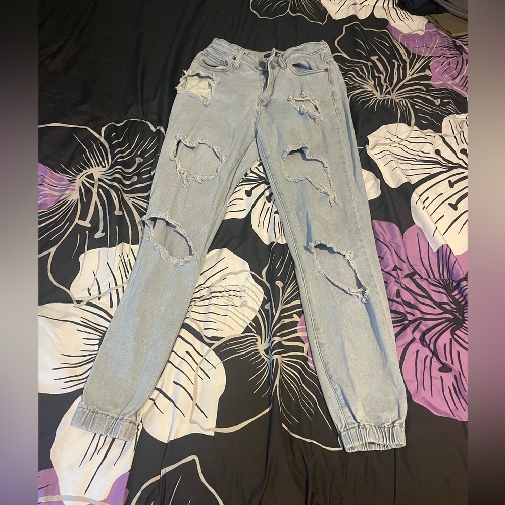 Fashion Nova - Distressed Light Blue Women's Jeans, 3